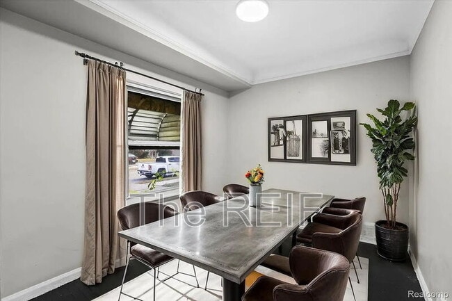 Building Photo - 20045 Greenlawn St