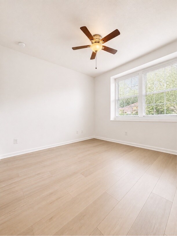 Building Photo - 117 Camden Cay Dr