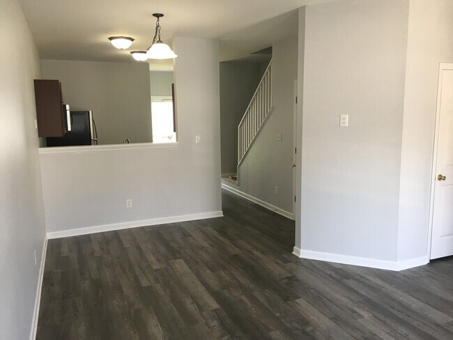 Building Photo - 26 Belhaven Dr