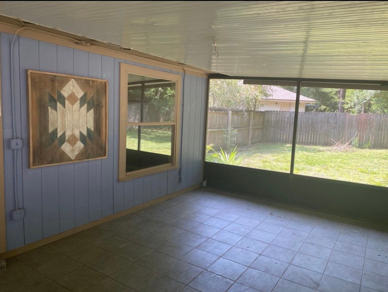 Building Photo - 10308 Hearthside Dr