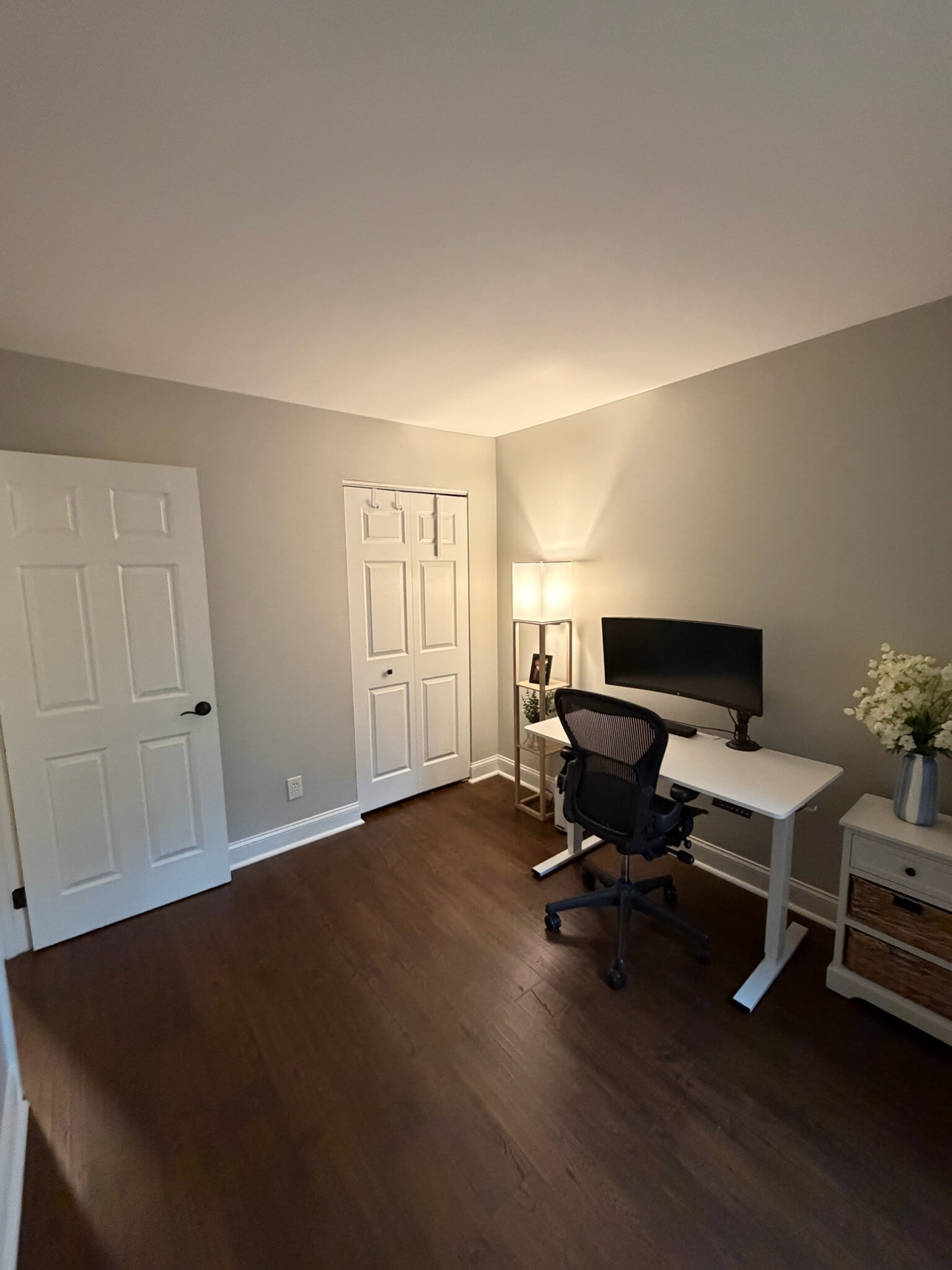 Building Photo - 7602 Lakeside Village Dr