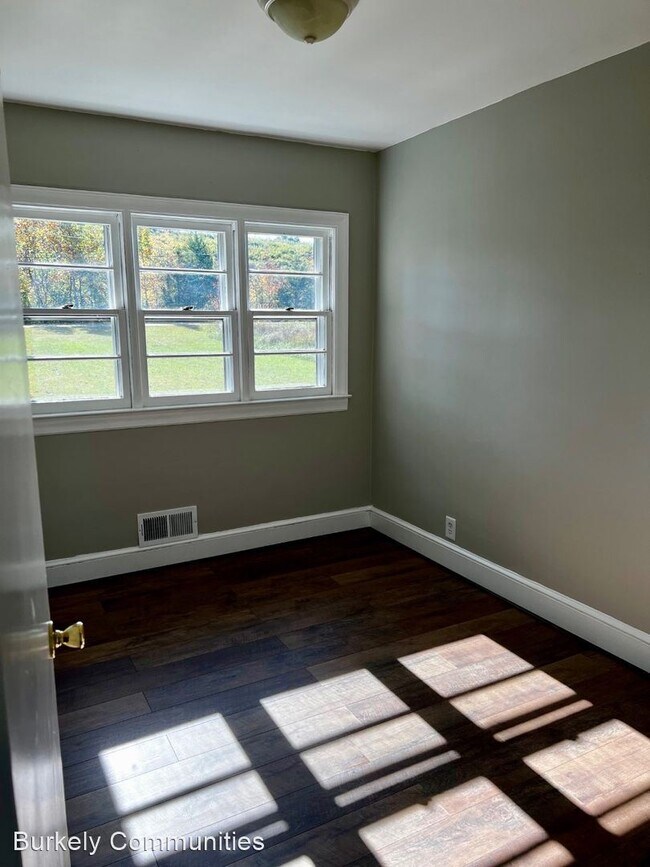 Building Photo - 3 br, 2 bath House - 3000 Wentworth St.