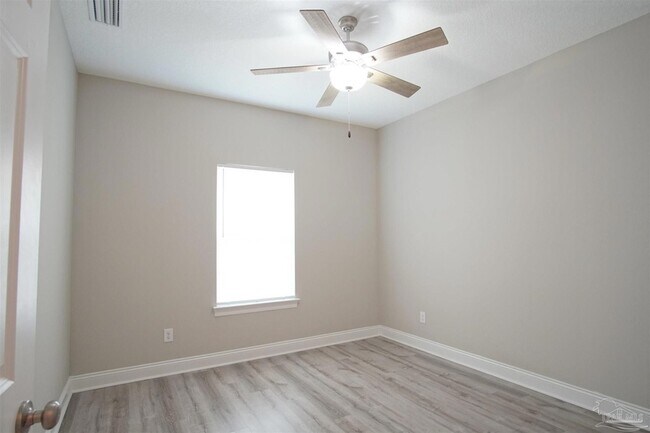 Building Photo - 3513 Southwind Dr