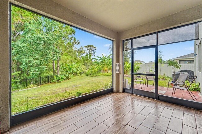 Building Photo - 3221 Living Coral Dr