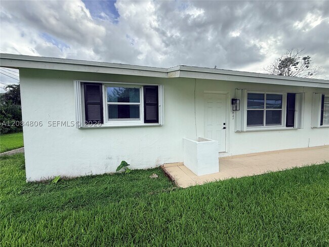 Building Photo - 25423 SW 107th Ct