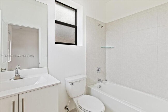 Building Photo - 3 bedroom in North Miami Beach FL 33179