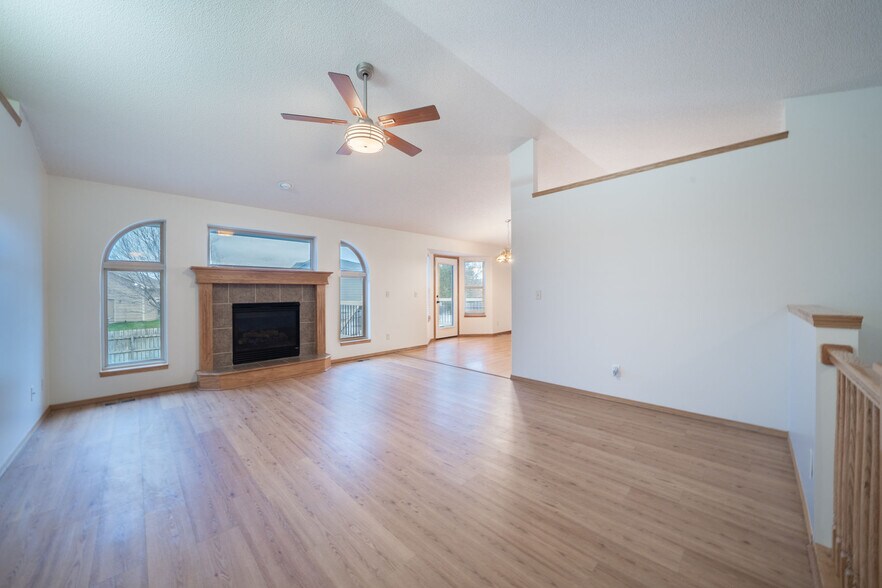 Building Photo - 1339 S Summit Rd