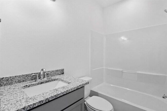 Building Photo - 2332 Cedar Pl Dr