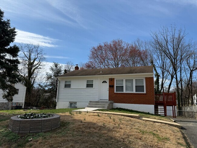 Building Photo - 1411 Harrison St