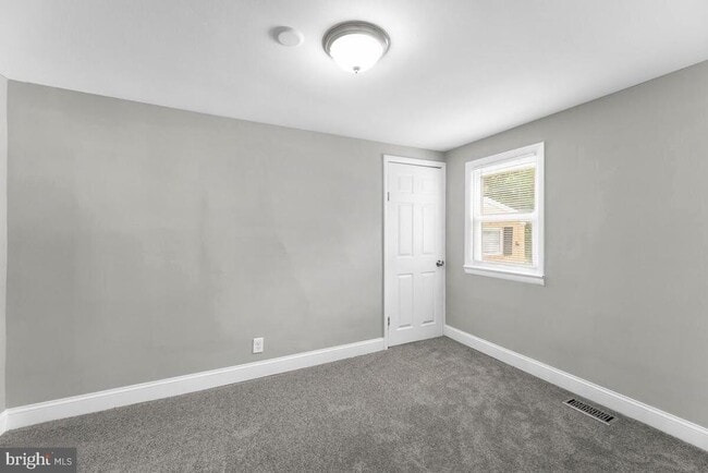 Building Photo - 1111 Balboa Ave