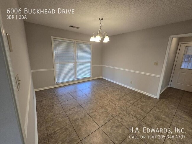 Building Photo - 6006 Buckhead Dr