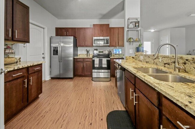 Building Photo - 300 Cassady Ln