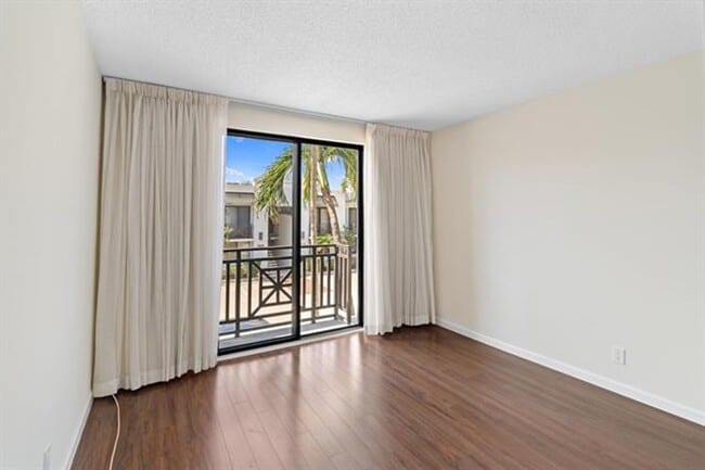 Building Photo - 1630 S Ocean Ln