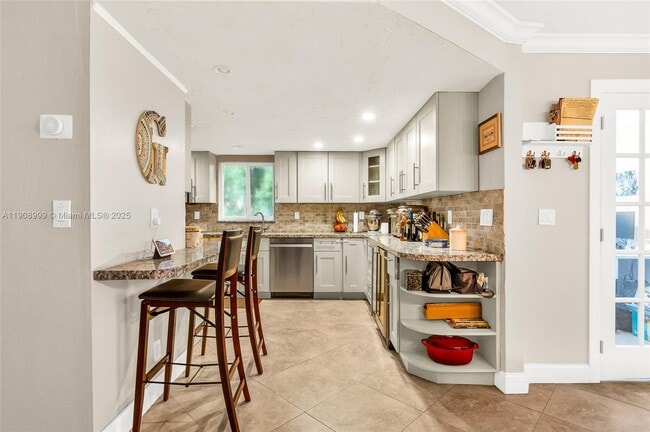 Building Photo - 6797 SW 40th St