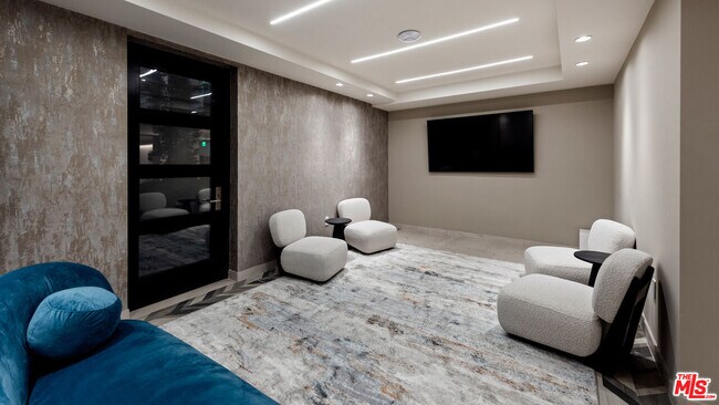 Building Photo - 505 S Barrington Ave