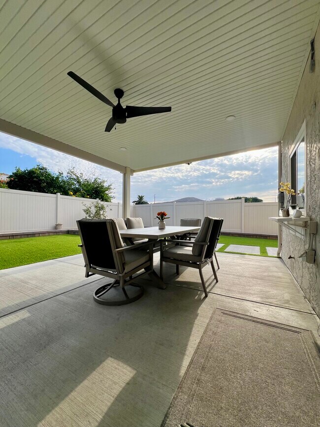 Building Photo - 10692 Braverman Dr