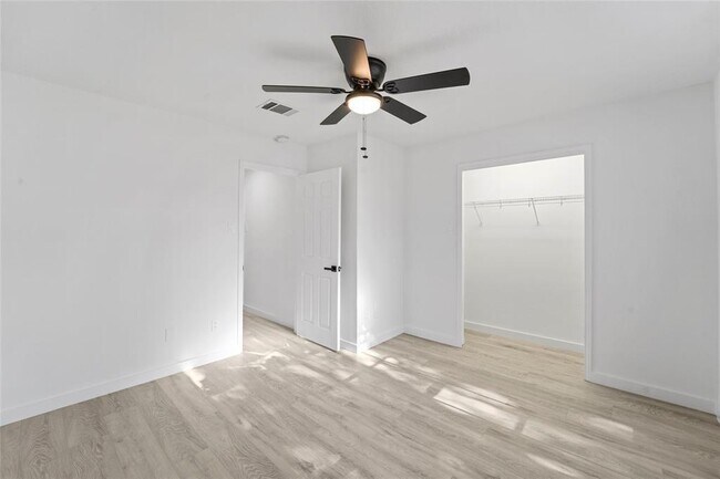 Building Photo - 2537 Vernell Way