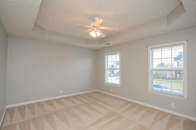 Building Photo - 1254 Lasalle Dr