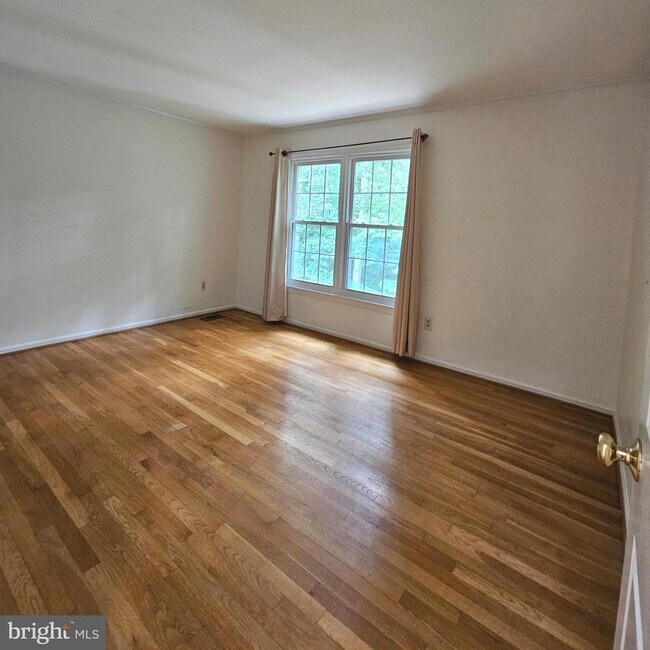 Building Photo - 6004 Station View Ct