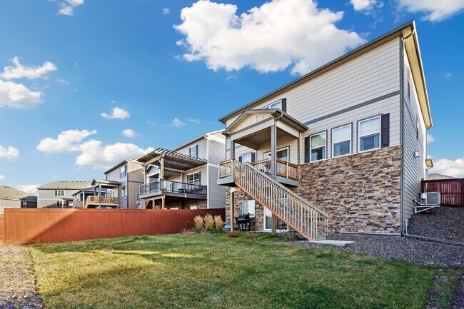 Building Photo - 4 Bedroom Overlooking Orchard in Windsor