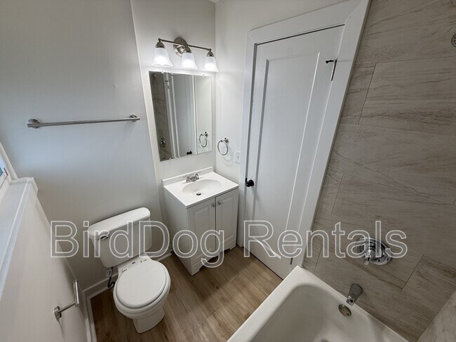 Building Photo - 710-712 Frebis Avenue - 712