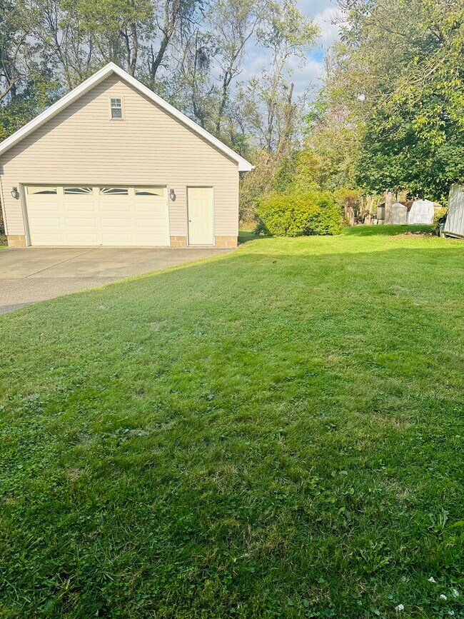 Building Photo - 1420 Collins Ave