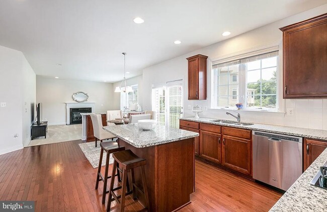 Building Photo - 41485 Deer Point Ct