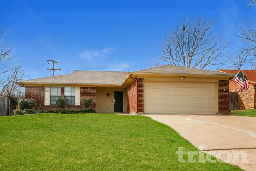 Primary Photo - 773 Parkview Dr