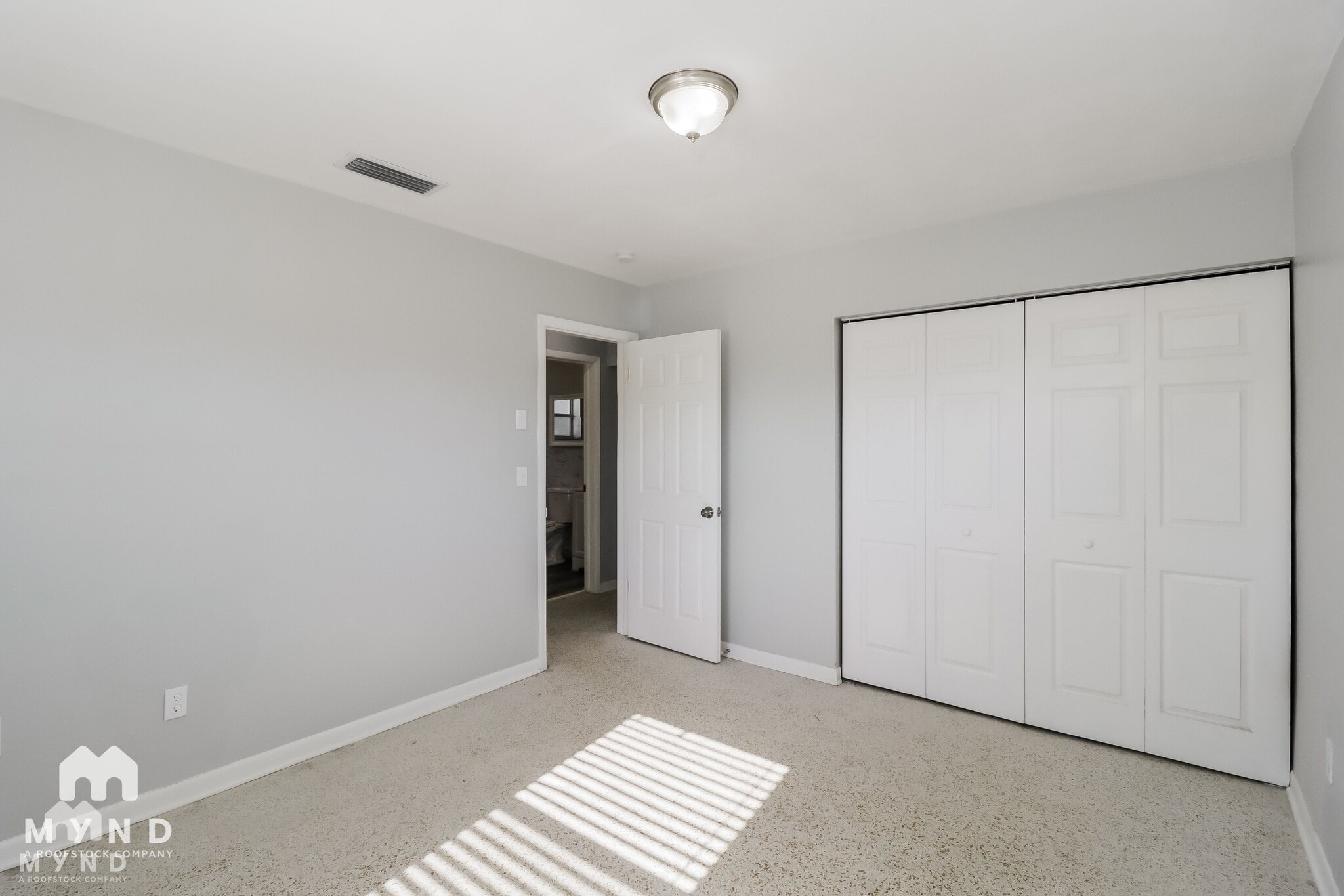 Building Photo - 7088 Spring Hill Dr