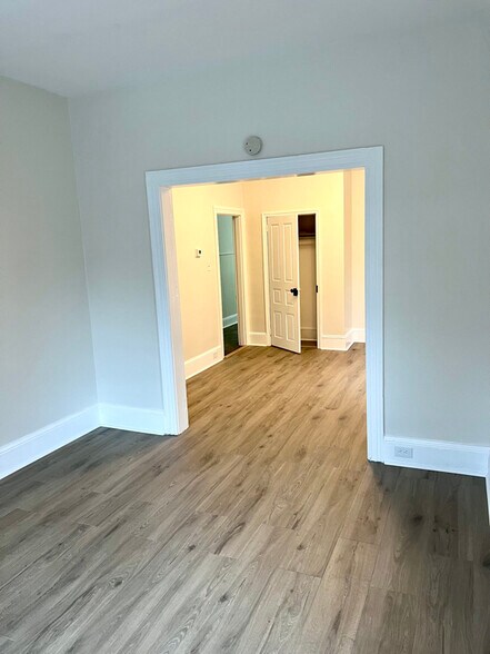 Building Photo - 151 Chestnut St