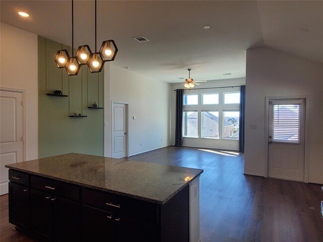 Building Photo - 472 Algaroba Loop