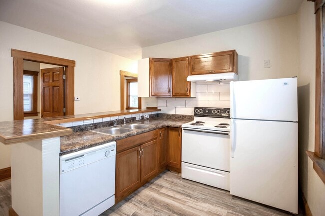 Primary Photo - 724 Laramie St
