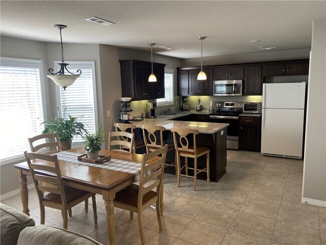 Building Photo - 93 Kinloch Dr