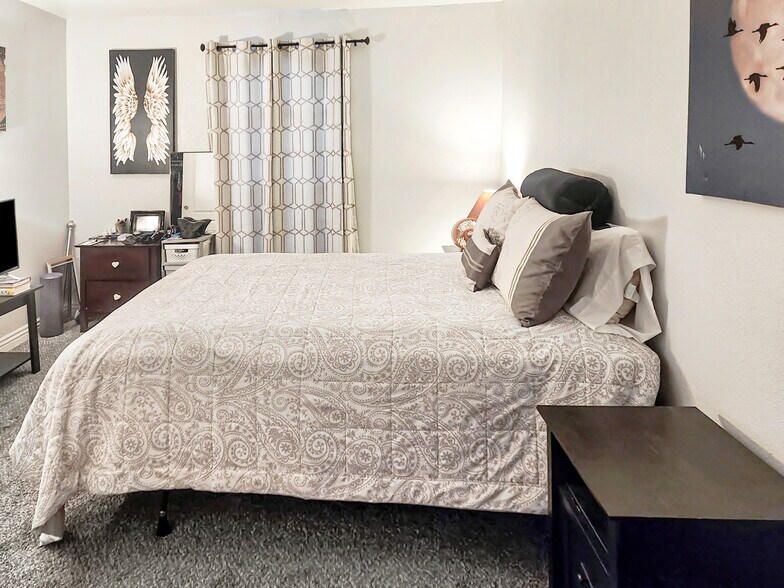 Building Photo - 4050 Pacific Harbors Dr