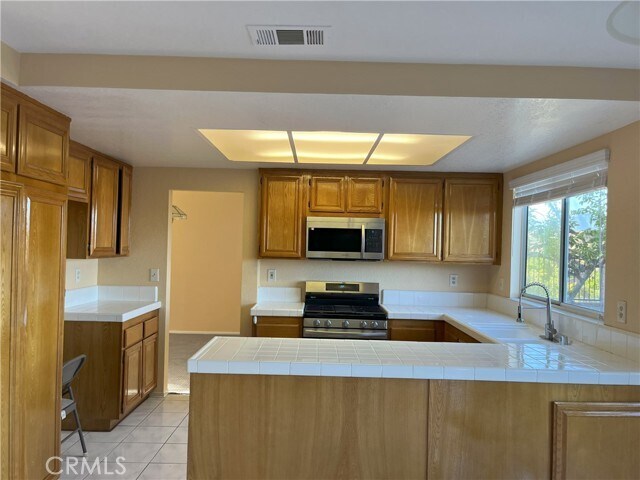 Building Photo - 928 Sunnyhill Pl