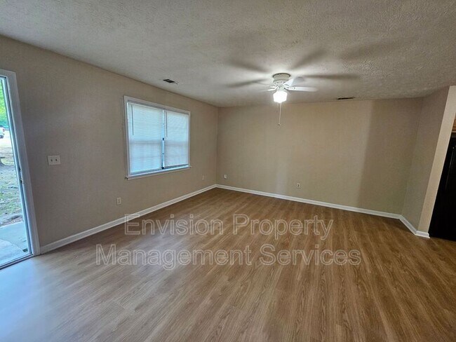 Building Photo - 111 Jay Ln