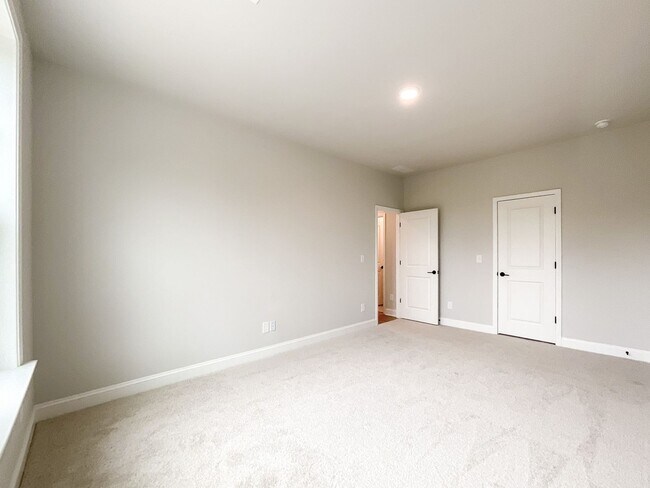 Building Photo - 8229 Houser St