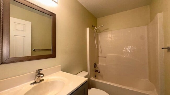 Building Photo - 4/3.5 home located at Randa Ridge!!!