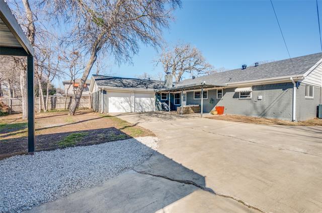 Building Photo - 1745 Westridge Dr