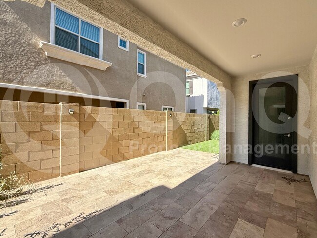 Building Photo - 1158 E Sabino Dr