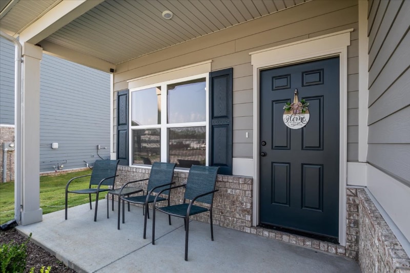 Building Photo - 1010 Village Ct