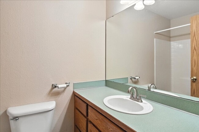 Building Photo - 3bd/2.5ba Everett Duplex