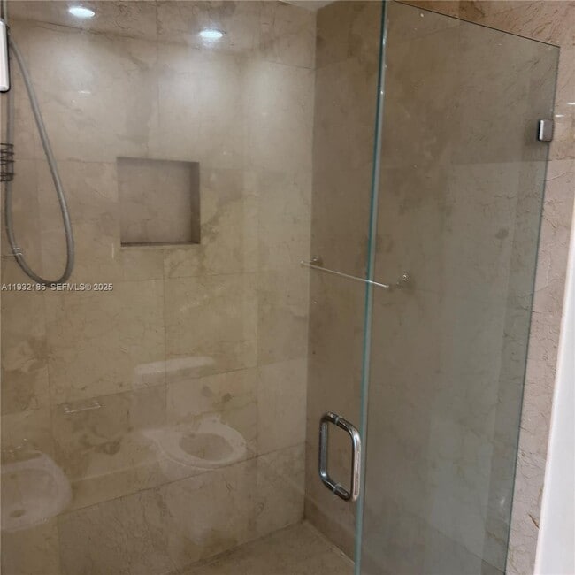 Building Photo - 19400 Turnberry Way