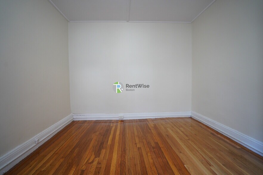 Building Photo - 1185 Boylston St