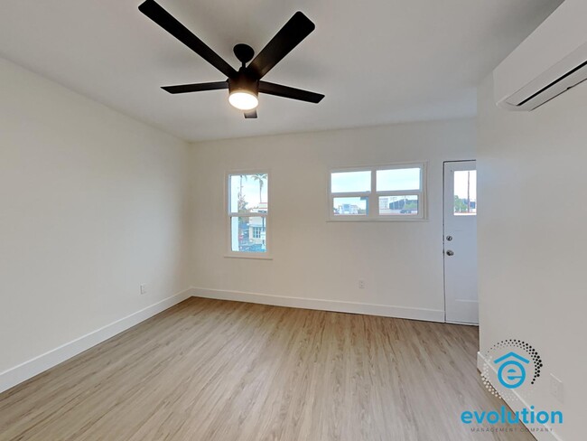Building Photo - 3831-3835 3rd Avenue - 3835 3rd Ave Apt 6