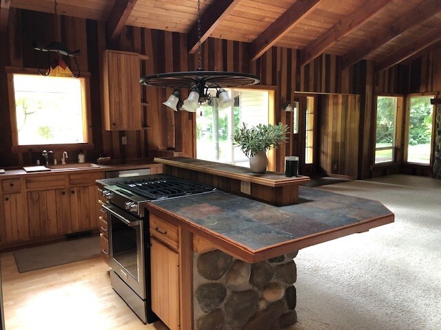 kitchen - 10329 206th Ave NE