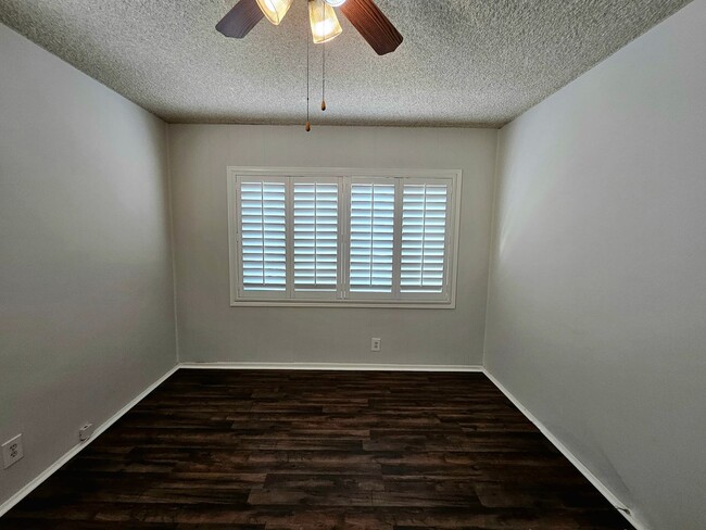 Building Photo - 3154 Jolley Dr
