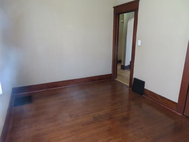 Building Photo - 1114 Rockhill St