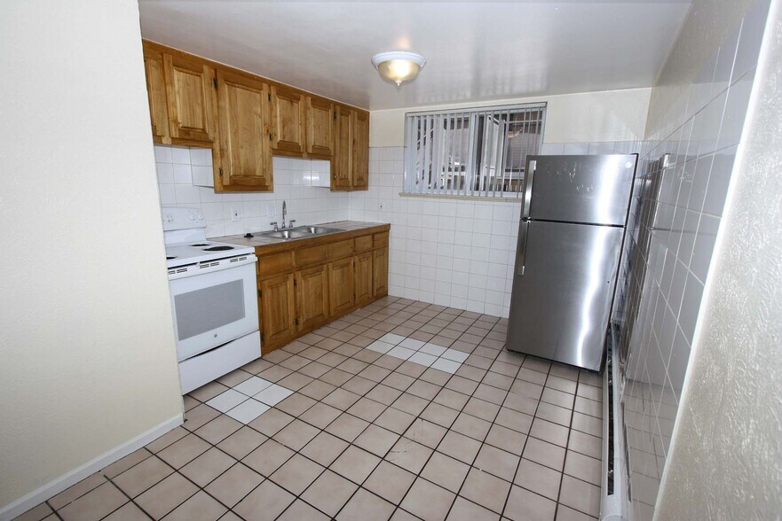 Building Photo - 2150-2170 N Franklin St