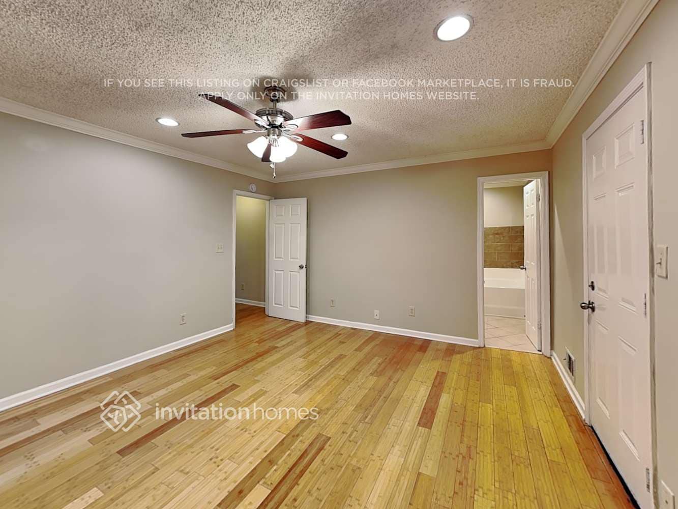 Building Photo - 6297 Queens Ct